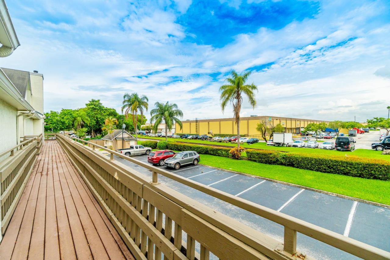 Doral Inn & Suites Miami Airport West Bagian luar foto